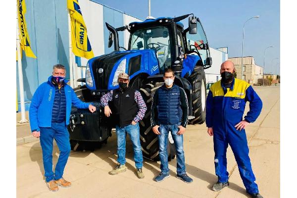 AGROFERBA entrega su primer T8 Genesis en León