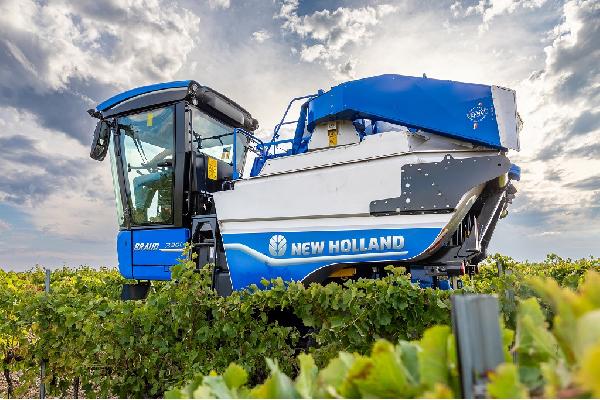 Más confort, capacidad, potencia y productividad: las nuevas vendimiadoras BRAUD compactas de New Holland 